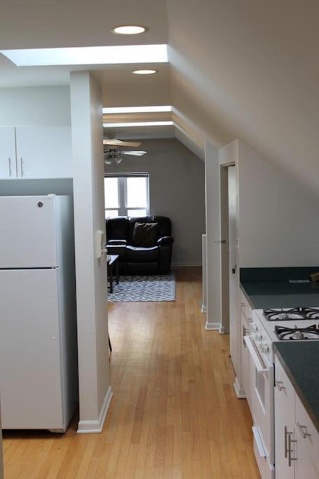 Lincoln Park Living - 3 Queen Beds - Sleeps 6 Chicago Exterior photo